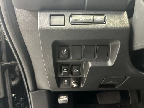 Used 2025 Nissan Frontier SV AWD/4WD image 20