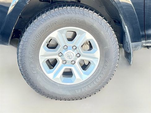 Used 2019 Toyota 4Runner SR5 image 32