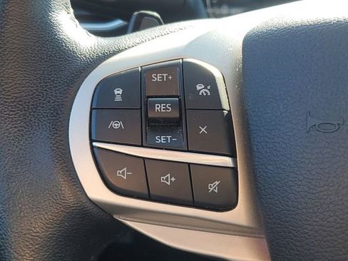 Used 2021 Ford Explorer XLT w/ Equipment Group 202A AWD/4WD image 25