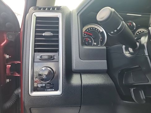Used 2018 RAM 1500 Big Horn AWD/4WD image 27