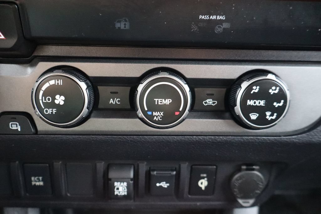 Used 2020 Toyota Tacoma TRD Off-Road AWD/4WD image 14
