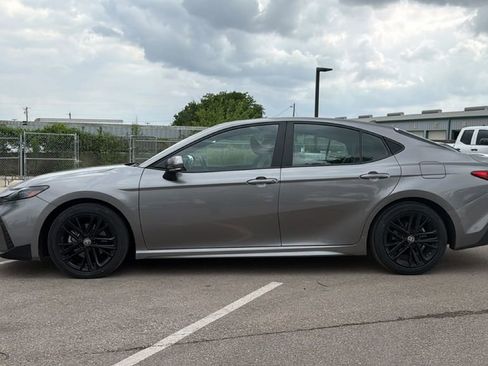 Certified 2025 Toyota Camry SE image 10