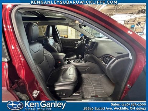 Used 2019 Jeep Cherokee Limited AWD/4WD image 29