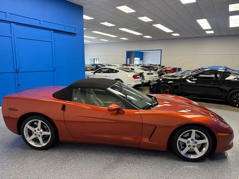Used 2005 Chevrolet Corvette Convertible w/ Preferred Equipment Group RWD image 7