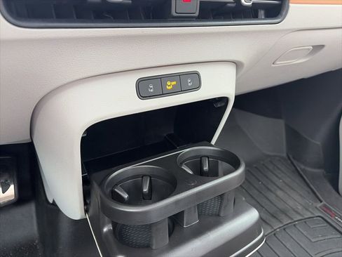 Used 2025 Volkswagen ID. Buzz 1st Edition image 15