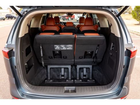 Used 2023 Kia Carnival SX image 14