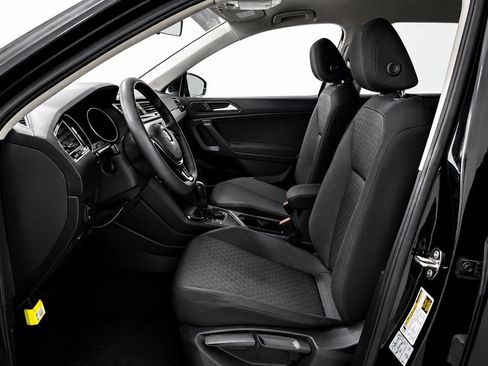 Used 2019 Volkswagen Tiguan S FWD image 10
