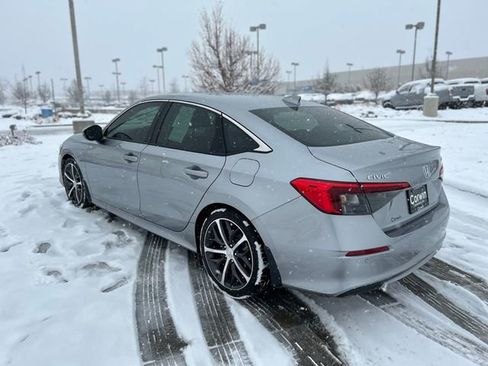 Used 2023 Honda Civic Touring image 5