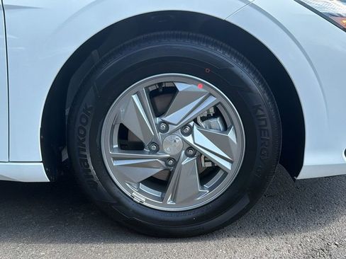 New 2026 Hyundai Elantra SE w/ Cargo Package FWD image 13