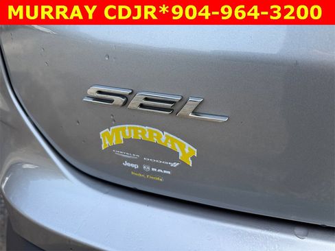 Used 2023 Ford Edge SEL image 17
