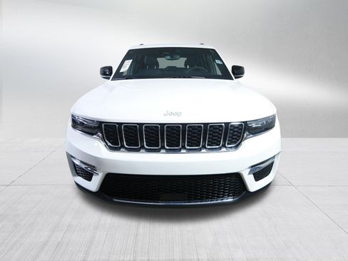 Used 2024 Jeep Grand Cherokee Limited AWD/4WD image 2
