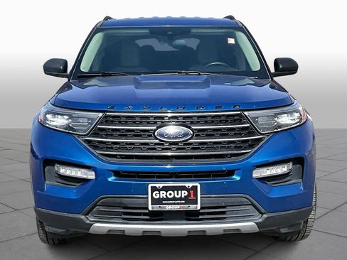 Used 2020 Ford Explorer XLT w/ Equipment Group 202A image 4