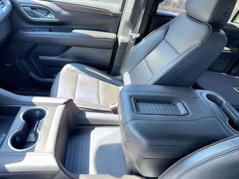 Used 2024 Chevrolet Suburban High Country AWD/4WD image 24