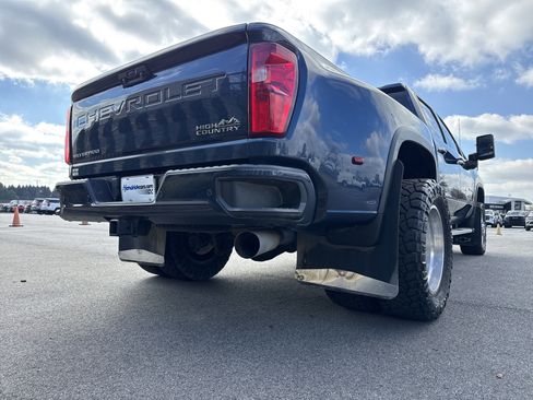 Used 2022 Chevrolet Silverado 3500 High Country w/ LPO, Hitch Package image 10