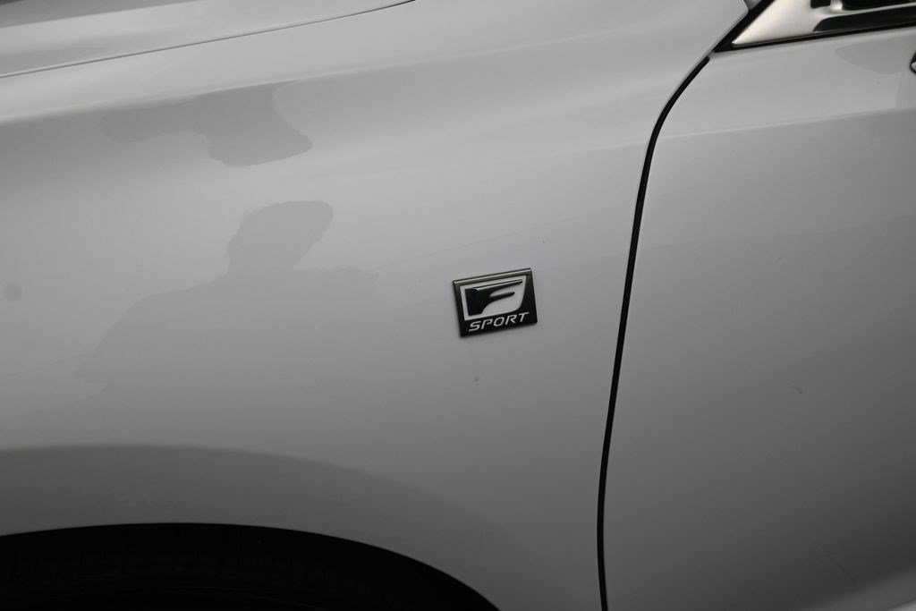 Used 2024 Lexus ES 350 F Sport w/ Accessory Package (Z2) FWD image 11