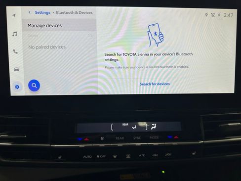 Used 2025 Toyota Sienna XLE image 29