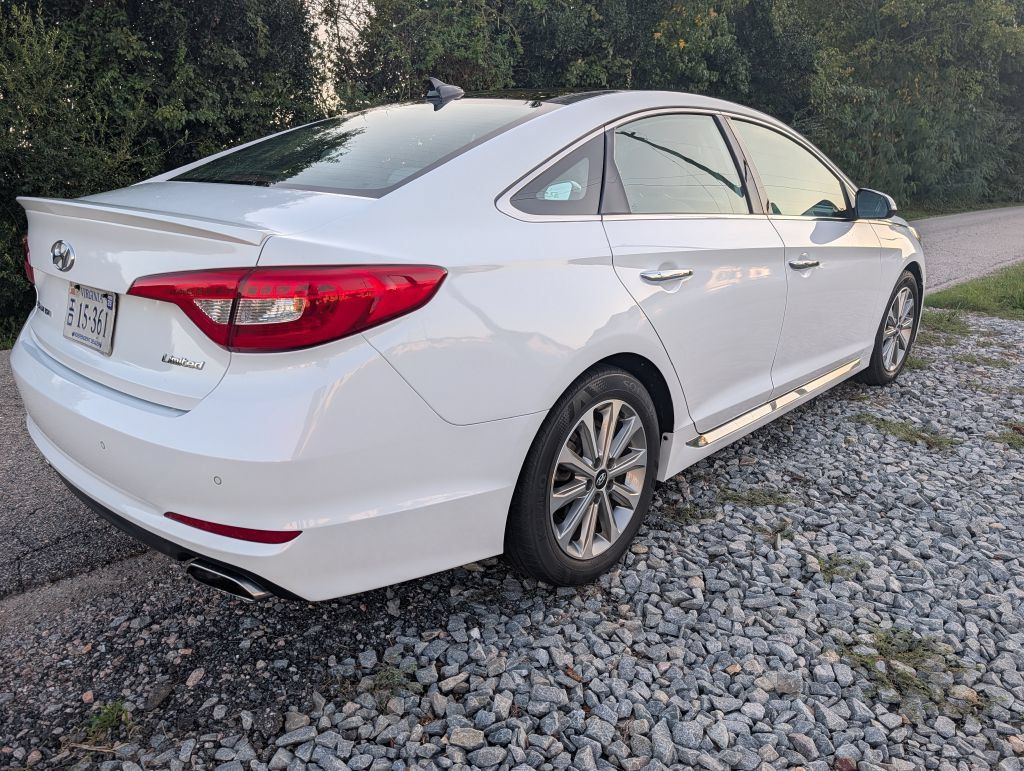 Used 2016 Hyundai Sonata Limited w/ Option Group 05 FWD image 5