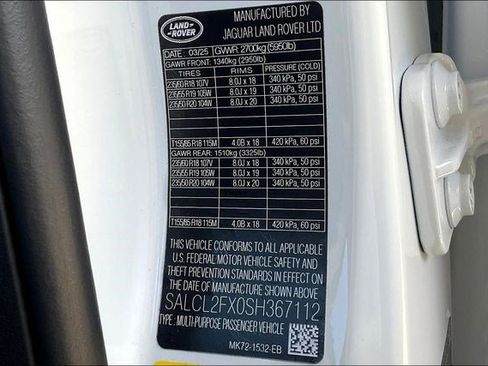 New 2025 Land Rover Discovery Sport Dynamic SE image 8