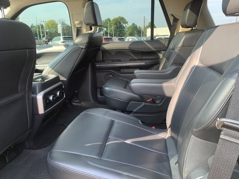 Used 2023 Ford Expedition XLT RWD image 15
