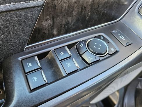 Used 2023 Ford F250 Lariat w/ Sport Appearance Package image 16