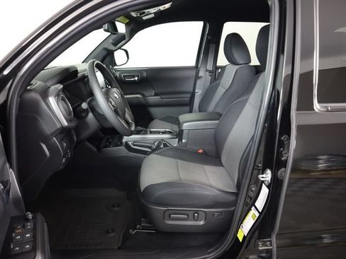 Used 2023 Toyota Tacoma TRD Off-Road AWD/4WD image 37