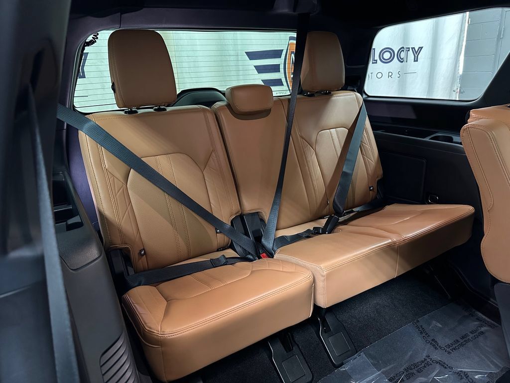 Used 2022 Ford Expedition Platinum AWD/4WD image 21