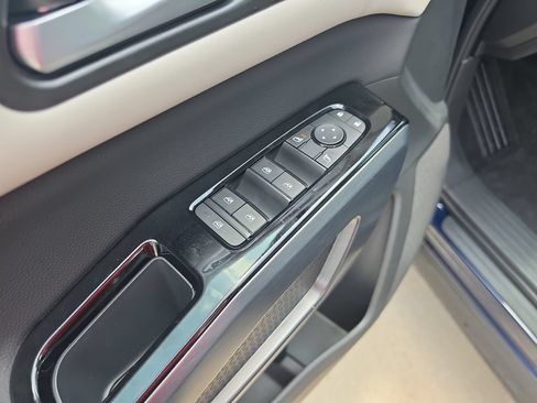 New 2026 Nissan Pathfinder SL FWD image 23
