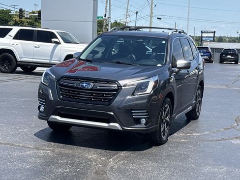 Used 2023 Subaru Forester Touring AWD/4WD image 14