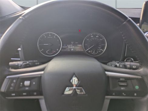 Used 2022 Mitsubishi Outlander SE image 33