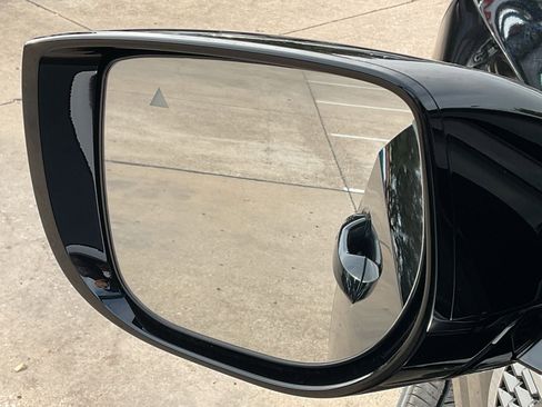 New 2026 Nissan Armada SV image 10