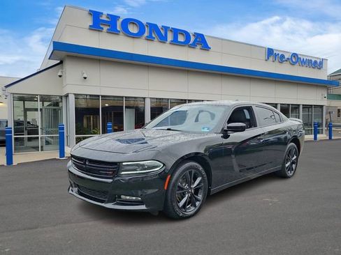 Used 2020 Dodge Charger SXT w/ Blacktop Package AWD/4WD image 1