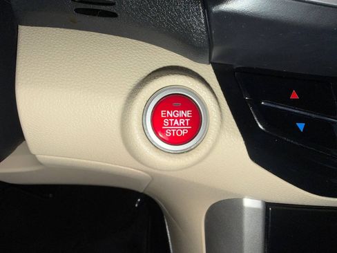 Used 2017 Honda Accord EX-L image 32
