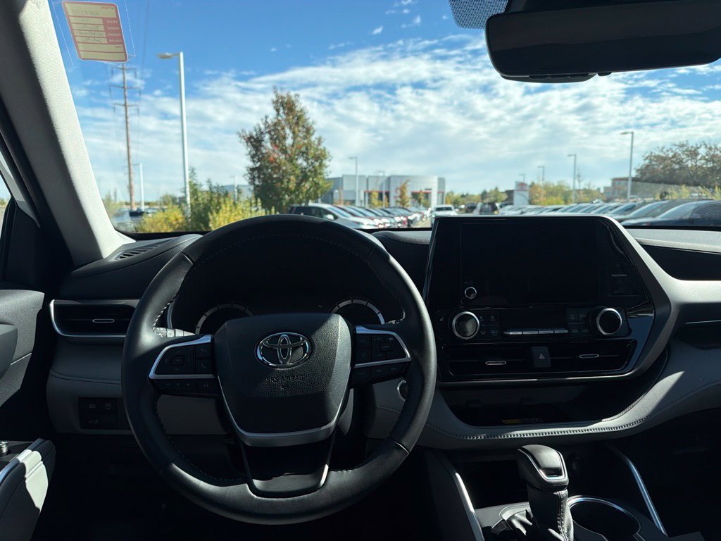 Used 2026 Toyota Highlander XLE AWD/4WD image 22
