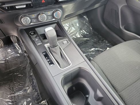 New 2025 Nissan Kicks S image 10