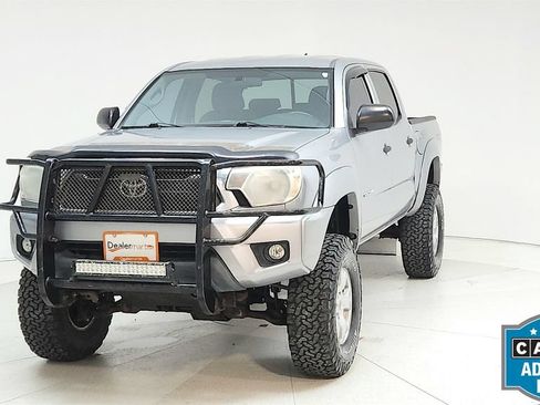 Used 2015 Toyota Tacoma 4x4 Double Cab w/ TRD Off-Road Package image 7