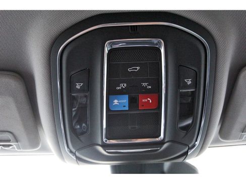 Used 2023 Jeep Grand Cherokee L Limited w/ Black Appearance Package AWD/4WD image 24