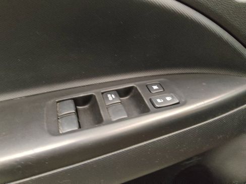 Used 2021 Mitsubishi Mirage LE image 27