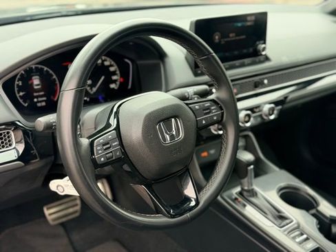 Used 2023 Honda Civic Sport image 8