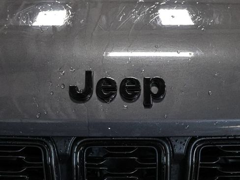 Used 2022 Jeep Grand Cherokee L Laredo AWD/4WD image 13