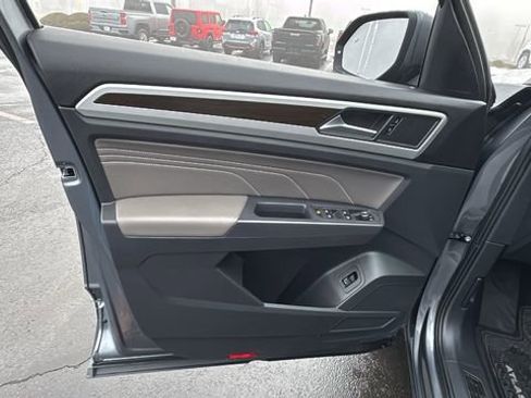 Used 2021 Volkswagen Atlas SE image 9