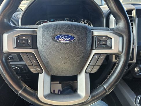 Used 2019 Ford F150 Platinum w/ Equipment Group 701A Luxury image 17