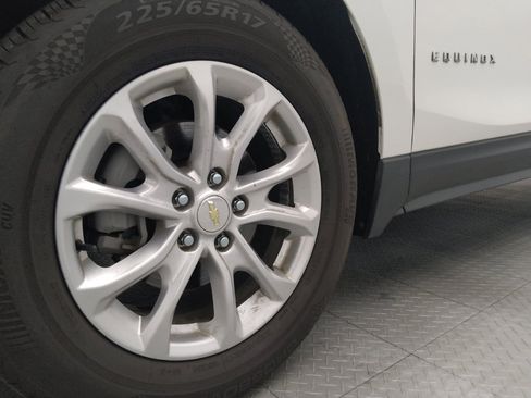 Used 2020 Chevrolet Equinox LT w/ LPO, Floor Liner Package FWD image 31