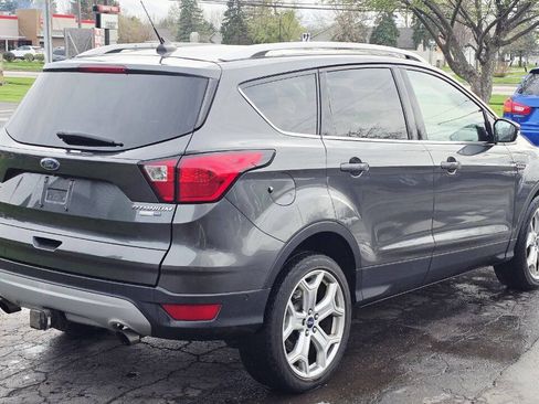 Used 2019 Ford Escape Titanium AWD/4WD image 6