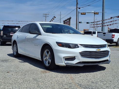 Used 2017 Chevrolet Malibu LS image 24