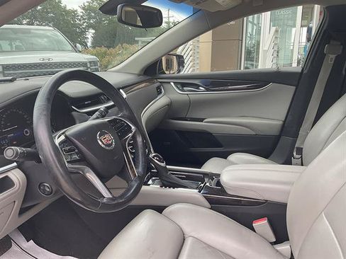 Used 2013 Cadillac XTS Luxury AWD/4WD image 2