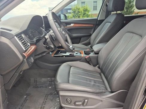 Used 2023 Audi Q5 2.0T Premium w/ Convenience Package AWD/4WD image 9
