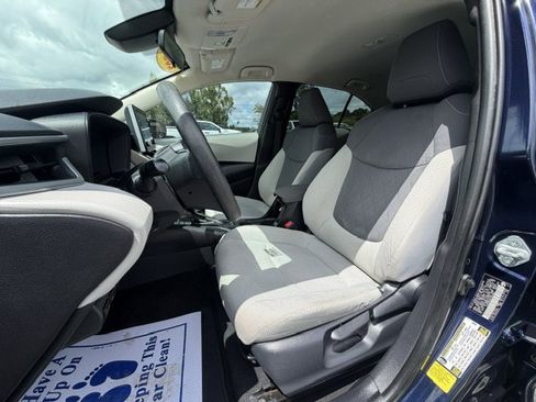 Used 2020 Toyota Corolla LE FWD image 12