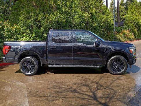 Used 2025 Ford F150 Lariat AWD/4WD image 3