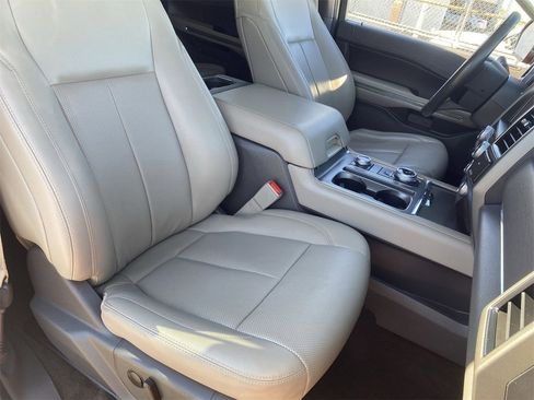 Used 2021 Ford Expedition XLT image 8