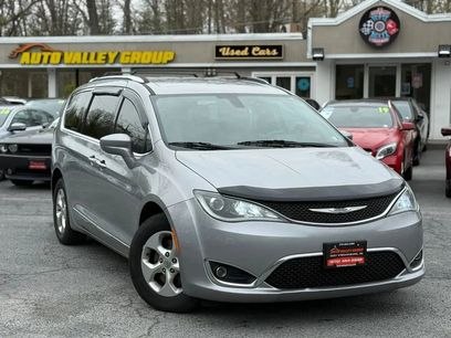 Used 2017 Chrysler Pacifica Touring-L Plus